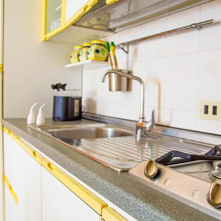 Casa Ariel Per 4, A Pochi Passi Dalla Iun R0963 Holiday home